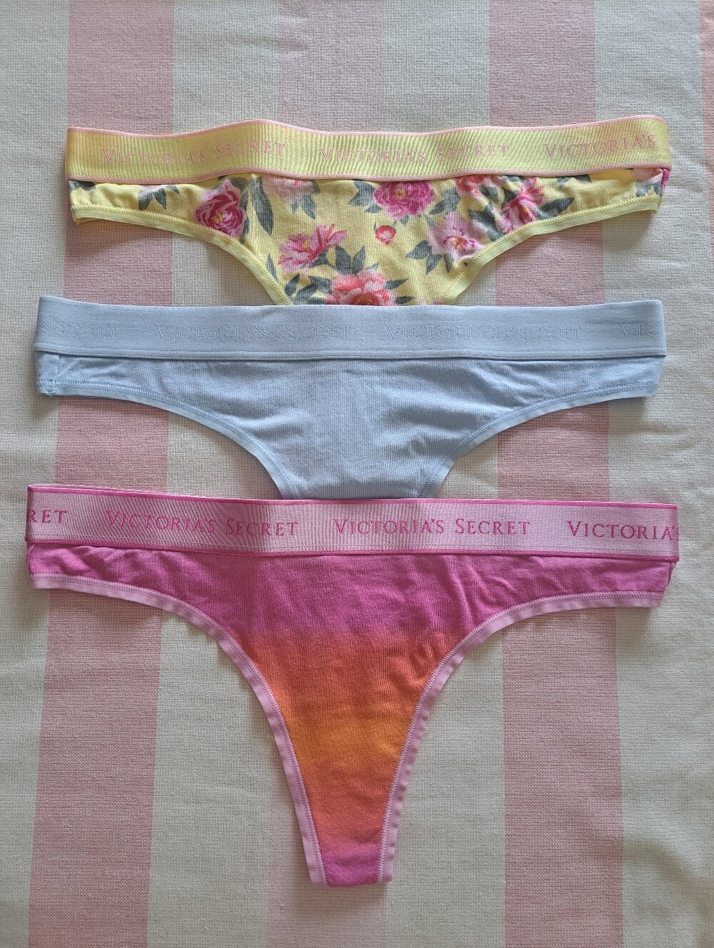 VS panties bundle (M) New